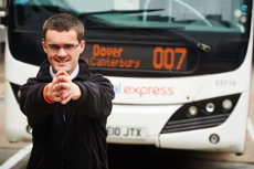 ¿Qué tienen en común James Bond y los autobuses de National Express?